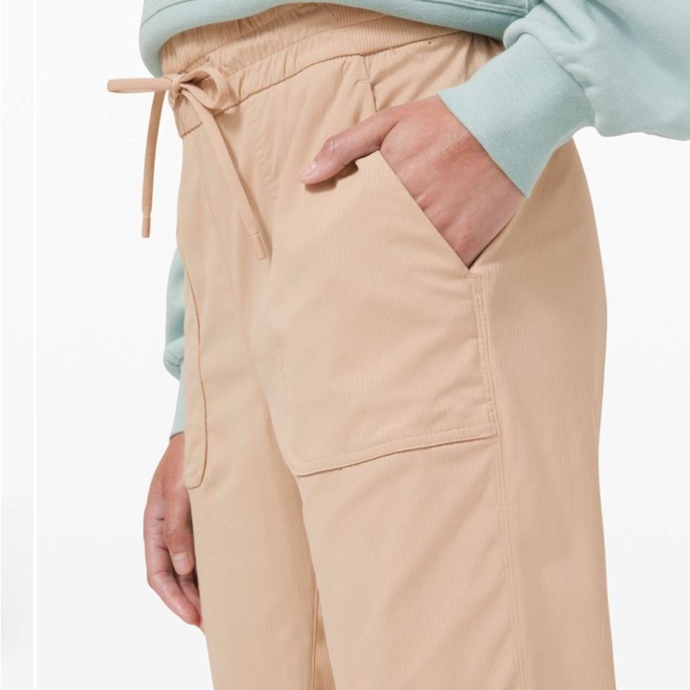 Lululemon Beyond the Studio Pant SlimCafe Au Lait size 6 - Picture 5 of 5
